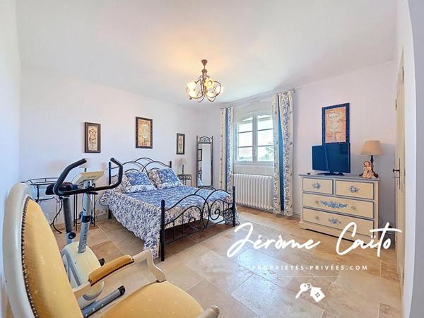 Maison Redessan 6 pièce(s) 178 m2 - 3 Chambres - Piscine - Pool house - Garage