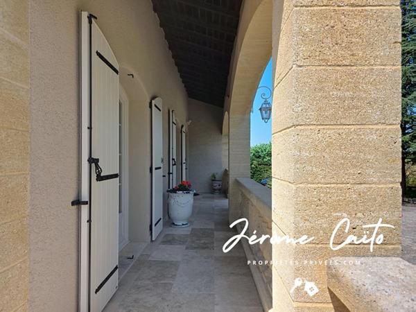 Maison Redessan 6 pièce(s) 178 m2 - 3 Chambres - Piscine - Pool house - Garage