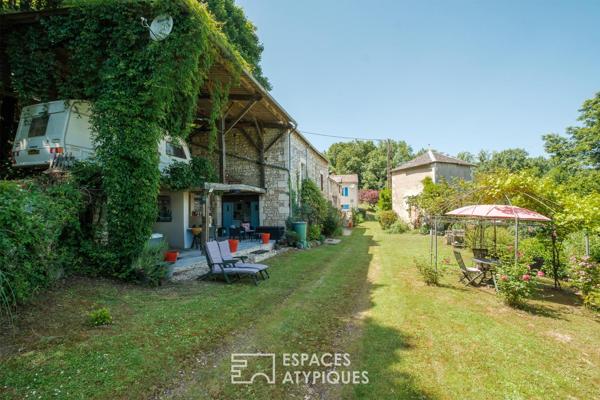 Maison au bord de l’eau, avec son moulin et ses dépendances