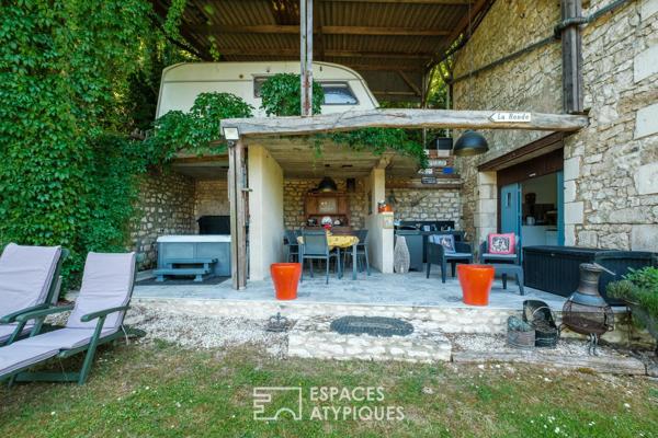 Maison au bord de l’eau, avec son moulin et ses dépendances