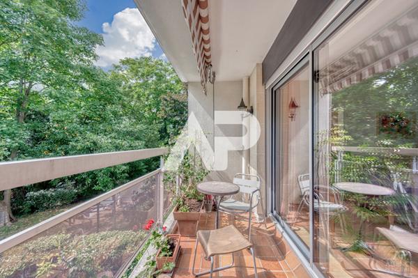 Appartement Rueil Malmaison 4 pièce(s) 76,1 m2 €395 000 ** - Référence 19574