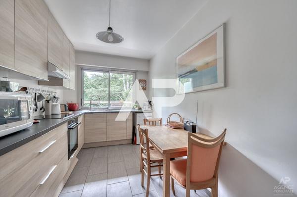 Appartement Rueil Malmaison 4 pièce(s) 76,1 m2 €395 000 ** - Référence 19574
