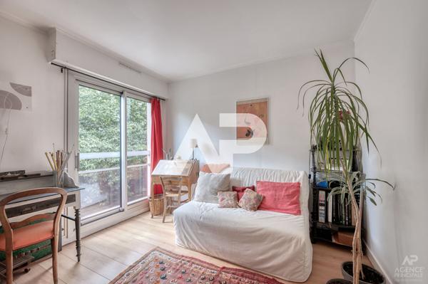 Appartement Rueil Malmaison 4 pièce(s) 76,1 m2 €395 000 ** - Référence 19574
