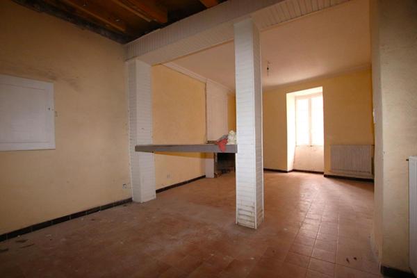 Appartement traversant type 4 de 90 m2 + garage + cave
