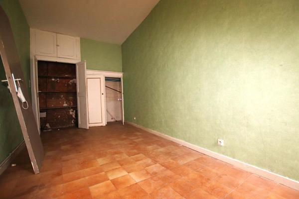 Appartement traversant type 4 de 90 m2 + garage + cave