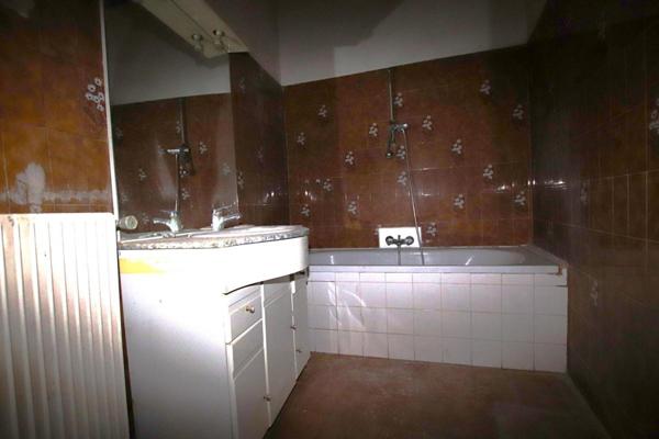 Appartement traversant type 4 de 90 m2 + garage + cave