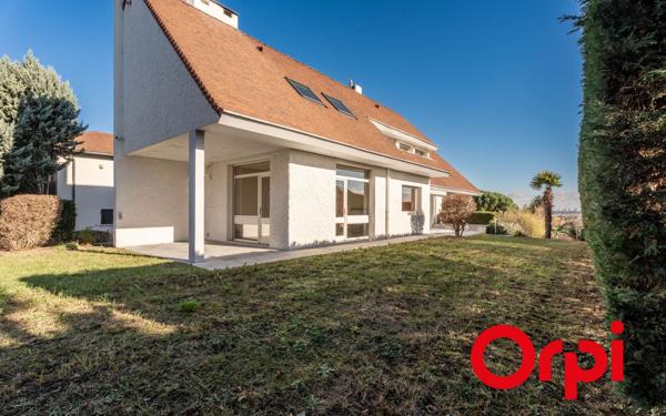 Maison à vendre    5 pièces •  Saint-Genis-Laval