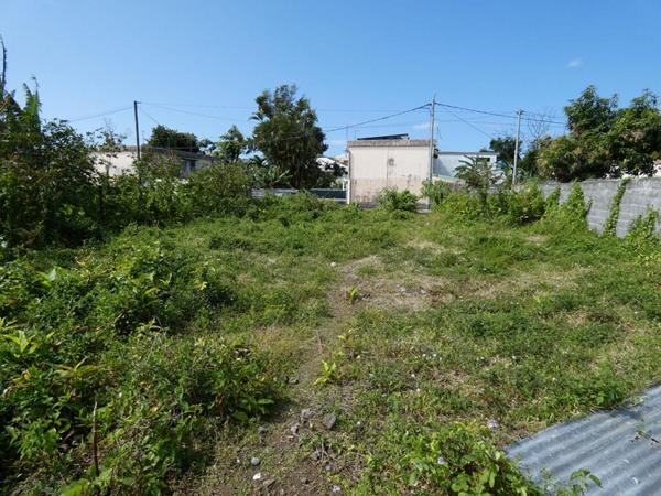 97470 Saint Benoit terrain constructible 511 m2 en zone Ua13