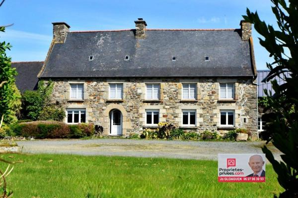 Maison  de caractère 156 m2 , 4 ch, terrain de 4 000 m2, à 5 mn de la mer