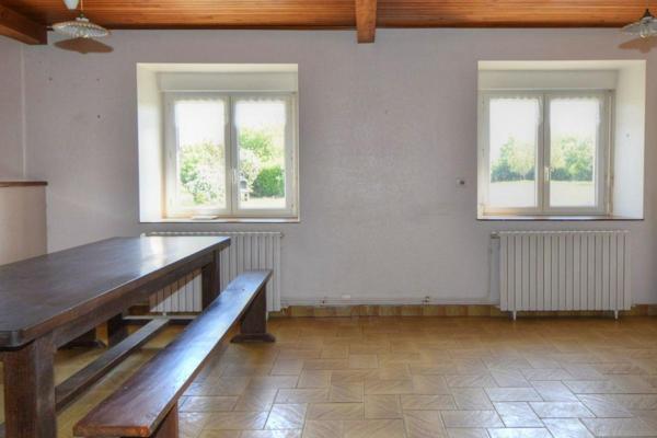 Maison  de caractère 156 m2 , 4 ch, terrain de 4 000 m2, à 5 mn de la mer