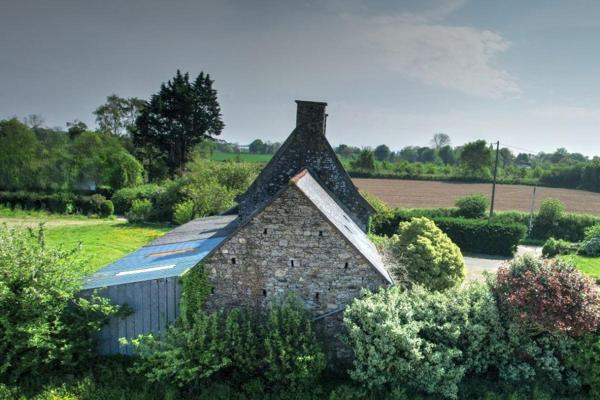 Maison  de caractère 156 m2 , 4 ch, terrain de 4 000 m2, à 5 mn de la mer