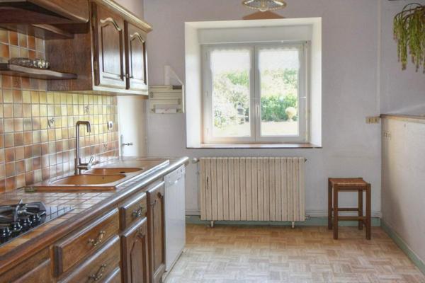 Maison  de caractère 156 m2 , 4 ch, terrain de 4 000 m2, à 5 mn de la mer