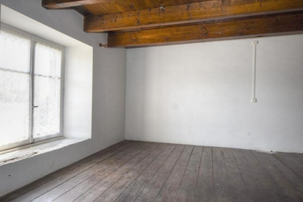 Maison  de caractère 156 m2 , 4 ch, terrain de 4 000 m2, à 5 mn de la mer