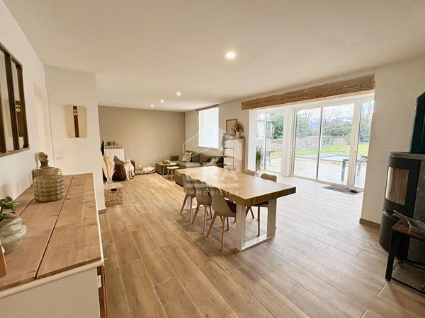 Maison familiale 4 chambres avec piscine - cadre agréable