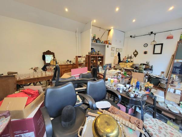 Fonds De Commerce - 33 m²