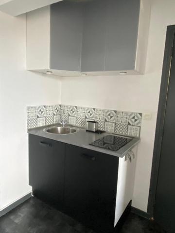 Studio meublé rénové en 2025 - LILLE