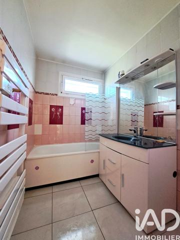 Maison à vendre 7 pièces 128 m² Yvré-l'Évêque