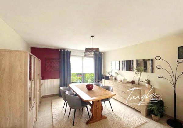 Maison
         4 pièces
        - 82 m² 257 000 € *
