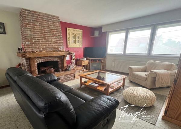 Maison
         4 pièces
        - 82 m² 257 000 € *