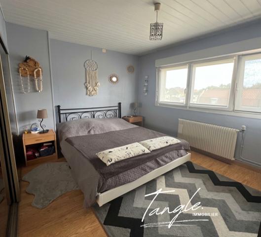 Maison
         4 pièces
        - 82 m² 257 000 € *