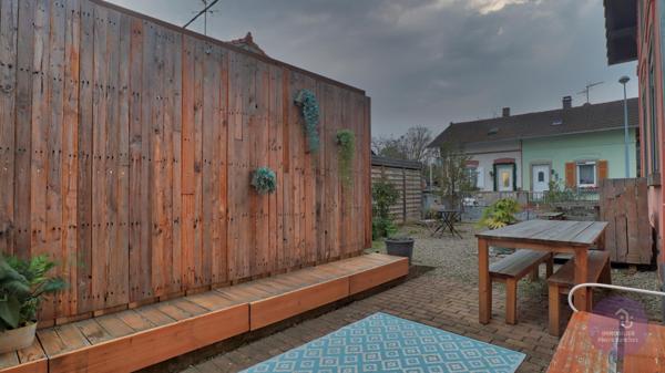 Erstein (67150) Erstein - maison 5 pièces 118.96 m² / 138.15 au sol - terrasse, cours et jardin