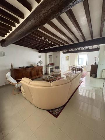 Vente                                                      Maison de ville
                        
                     4 pièces                      120 m2                     à Martigues