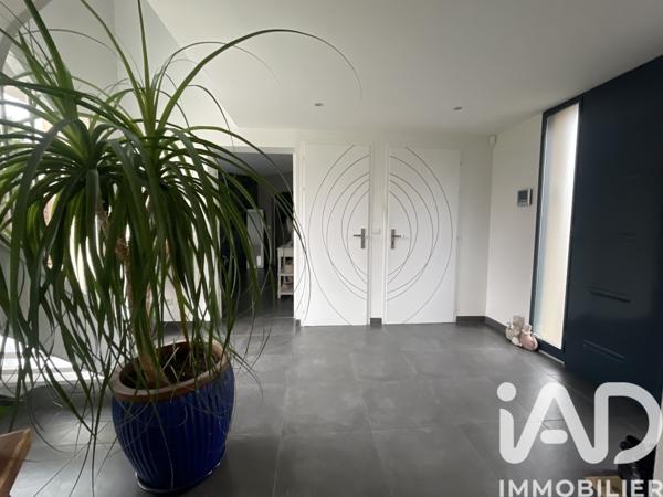 Maison à vendre 8 pièces 183 m² Villecresnes