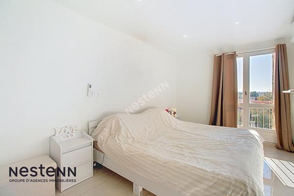 Appartement Rognac 3 pièces 81m² avec cave.