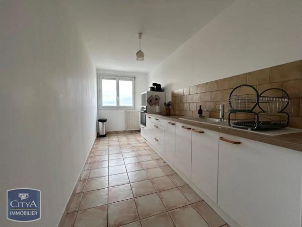 Appartement à louer 3 pièces 63.82m² Poitiers (86000)