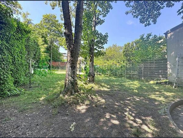RARE A NOGENT-SUR-MARNE — Maison 3 pièces 75 m² + terrain 419 m² À  2 MINUTES DU RER E