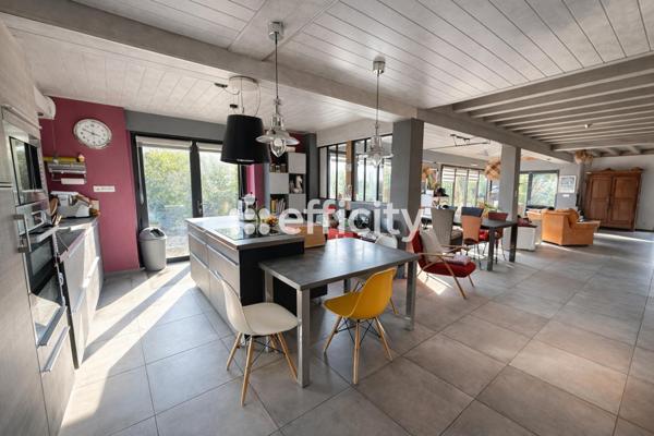 Maison 7 pièces - 253 m² Bien prestige