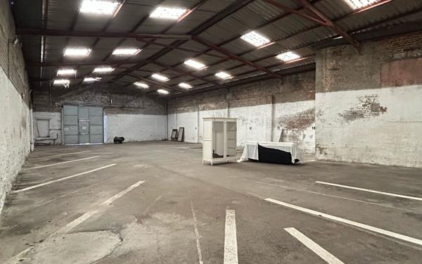 Maison à vendre    1 pièce • 285 m2 Saint-Quentin