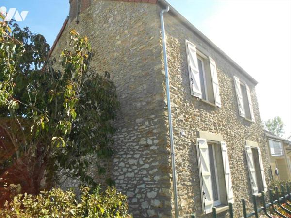 Maison ancienne proche de toutes commodités