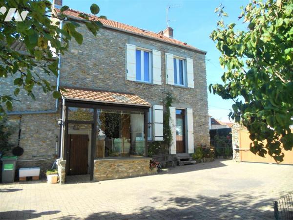 Maison ancienne proche de toutes commodités