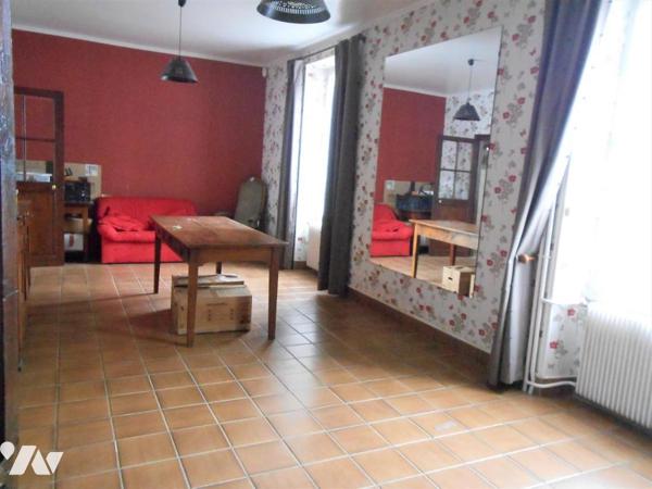 Maison ancienne proche de toutes commodités