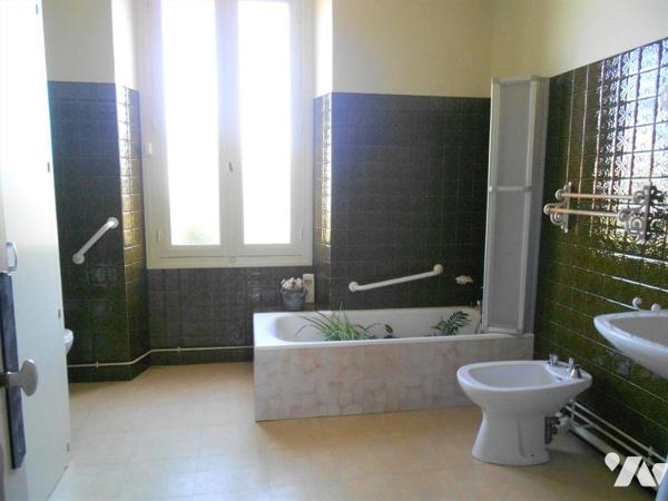 Maison ancienne proche de toutes commodités