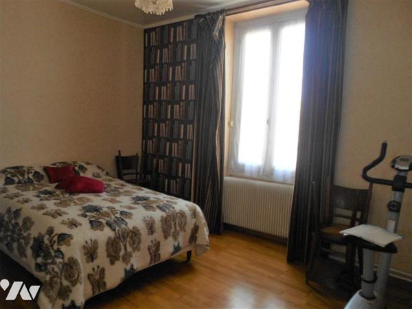 Maison ancienne proche de toutes commodités