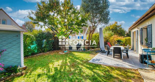 À vendre Maison 7 pièces 111 m² - Mantes-la-ville 78711