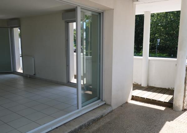 Appartement type 2 + parking + parking