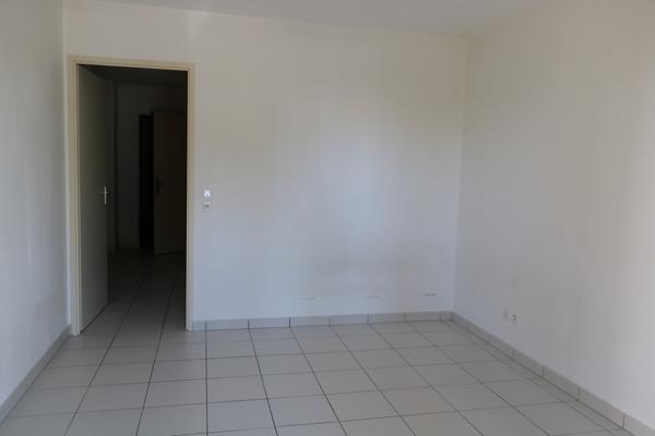 Appartement type 2 + parking + parking