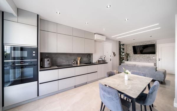 Appartement à vendre    4 pièces • 73 m2 Antibes