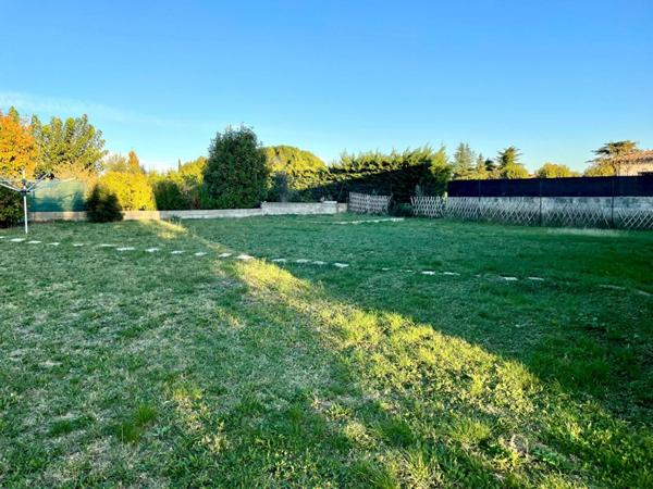 Maison familiale avec jardin arboré