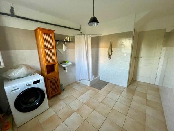 Maison familiale avec jardin arboré