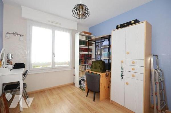 APPARTEMENT TYPE 3 EN PARFAIT ETAT AVEC BALCON