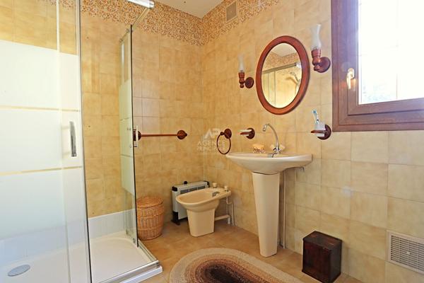 Maison Nanterre 7 pièce(s) 148 m2 €895 000 ** - Référence 15256