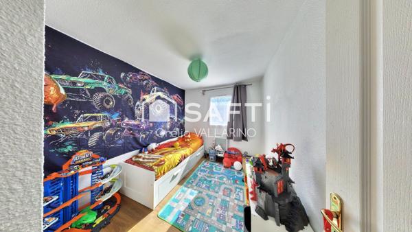 Appartement familial 3 chambres avec 101 m² de jardins privatifs environnement très calme