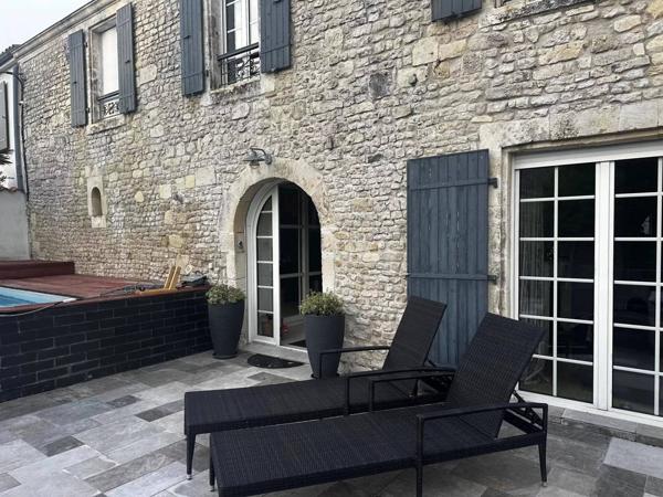 Spacieuse propriété avec le charme de l'ancien à Chagnolet.