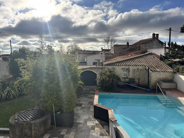 Spacieuse propriété avec le charme de l'ancien à Chagnolet.