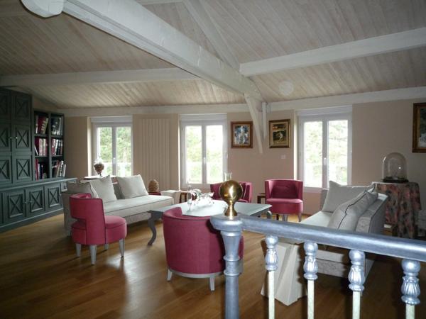 Dpt Seine et Marne (77), à vendre proche de MEAUX superbe propriété de 450 m2 sur terrain arboré de 2 herctares