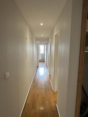 Appartement
                                                                                                                                                                                                                                                                                                                        5 pièce(s)                                                                                                                                                                                                          3 chambre(s)                                                                                                                                                                                                          93  m²